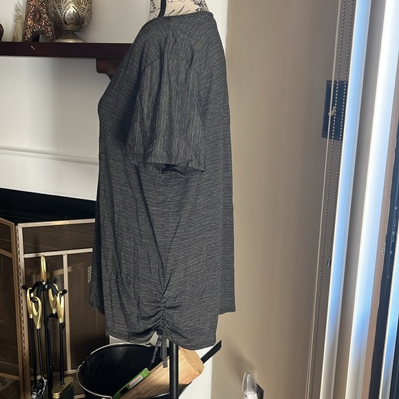 Top - Picture 2 of 5